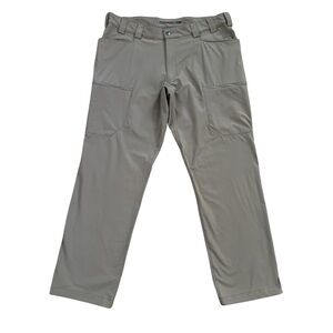 Duluth Trading Co Men's Tan Flexpedition Relaxed Fit Cargo Pants Size 40‎ NWOT
